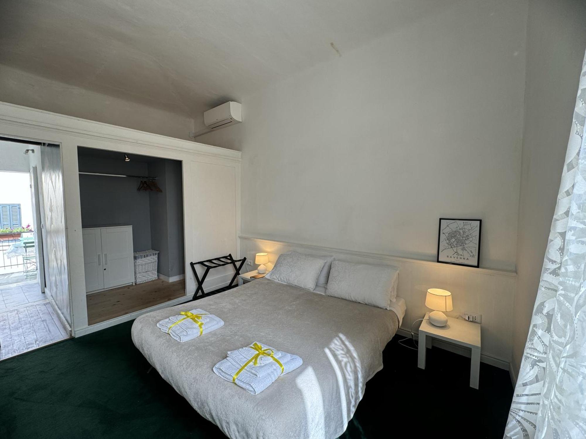 Maison Leone Apartment Ravenna Ngoại thất bức ảnh